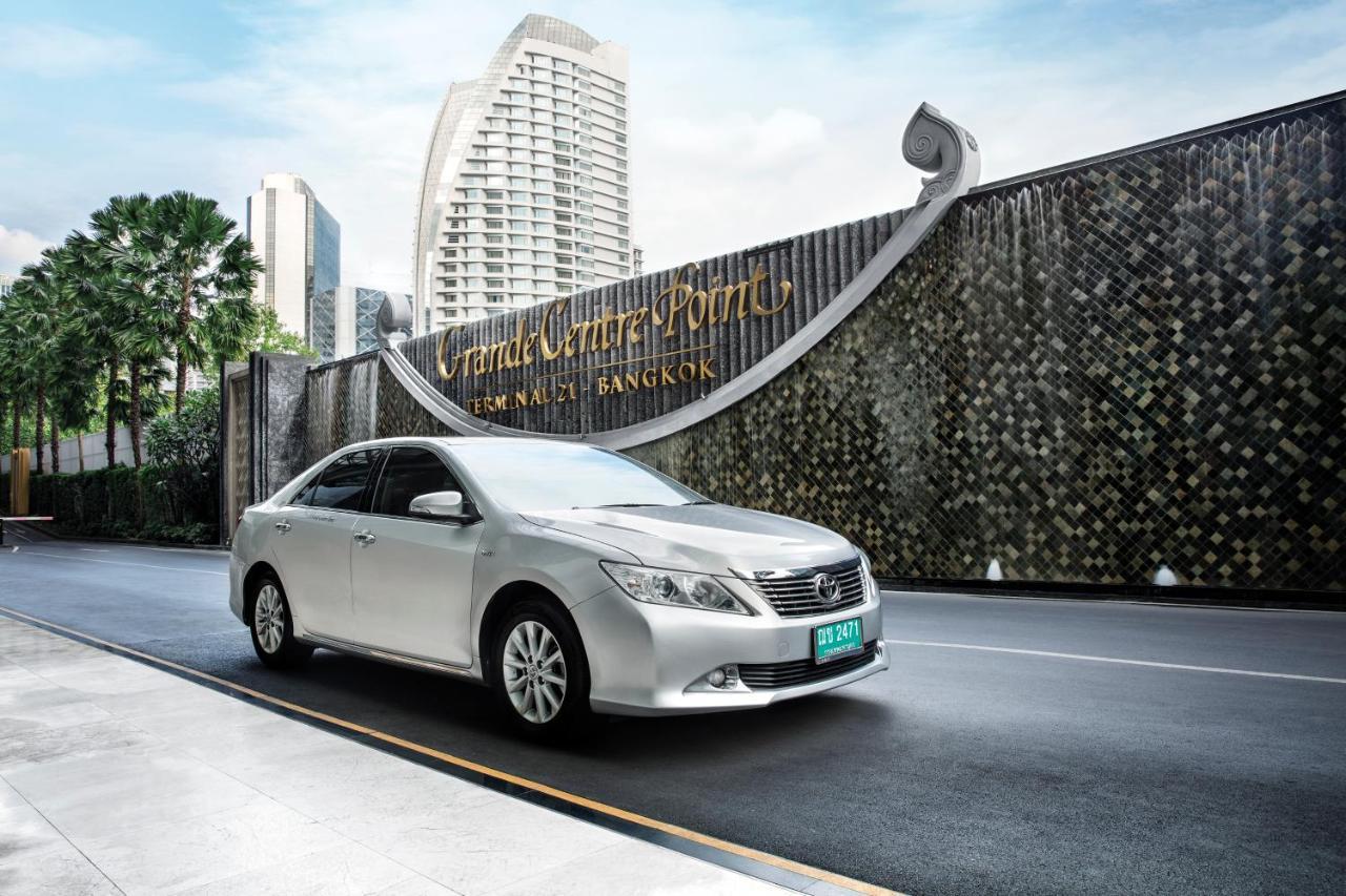 Grande Centre Point Hotel Terminal21 Bangkok Exterior photo Toyota Crown Royal