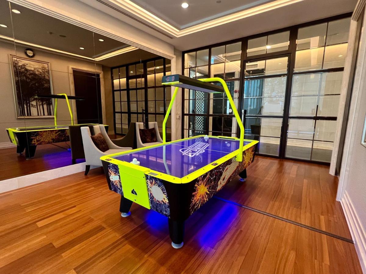 Grande Centre Point Hotel Terminal21 Bangkok Exterior photo Air hockey table