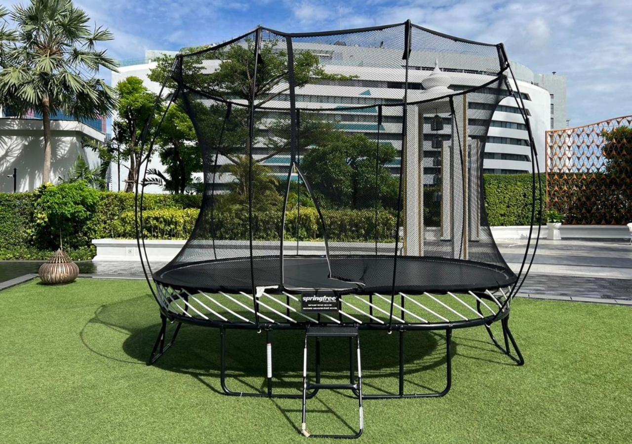 Grande Centre Point Hotel Terminal21 Bangkok Exterior photo A trampoline with a safety enclosure